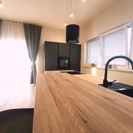 Villa Kora - Luxury Holiday Apartments Lumbarda Buitenkant foto