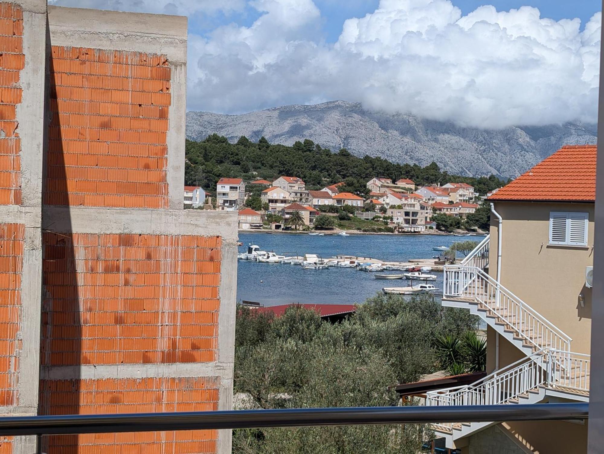 Villa Kora - Luxury Holiday Apartments Lumbarda Kamer foto