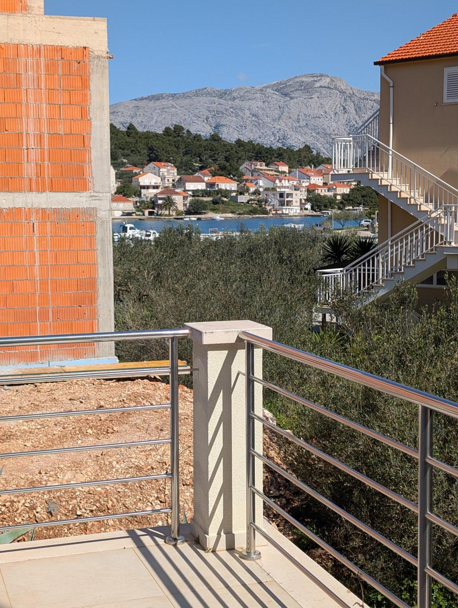 Villa Kora - Luxury Holiday Apartments Lumbarda Buitenkant foto